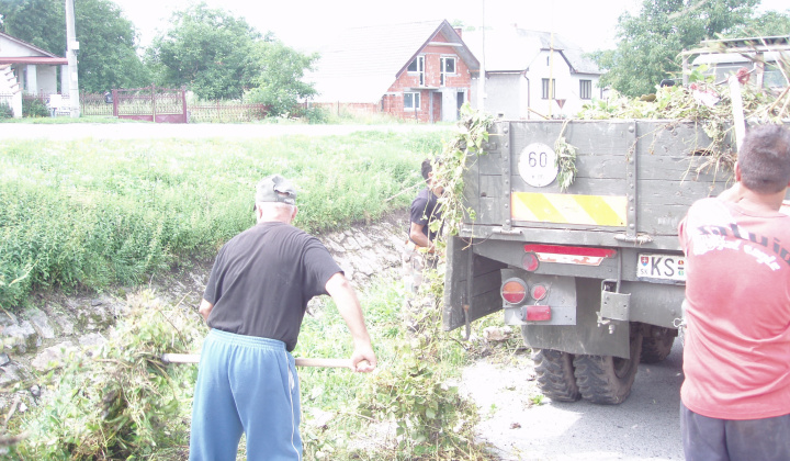 6. fotografia fotogalérie Čistenie Kostoľanského potoka a rygolov 2011