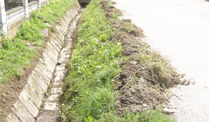 14. fotografia fotogalérie Čistenie Kostoľanského potoka a rygolov 2011