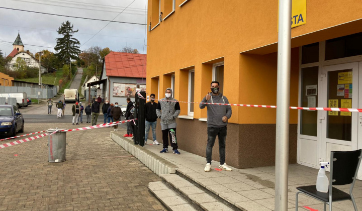 1. fotografia fotogalérie 31.10.2020 - Testovanie COVID -19 - FOTO - foto